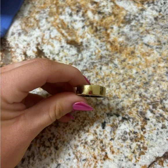 Gold Oura Horizon Gen 3 Ring Size 7 - Picture 1 of 2